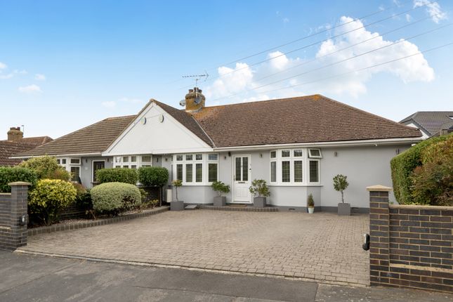 3-bed house on 7, The Drive, Collier Row, £600,000