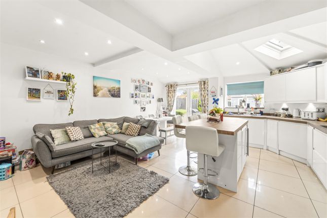 12, Queens Road, Sale photo 4