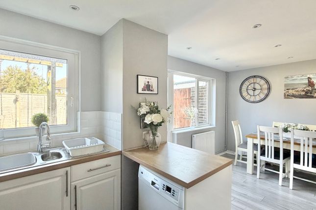 1, Pankhurst Close, Bexhill-on-Sea photo 2