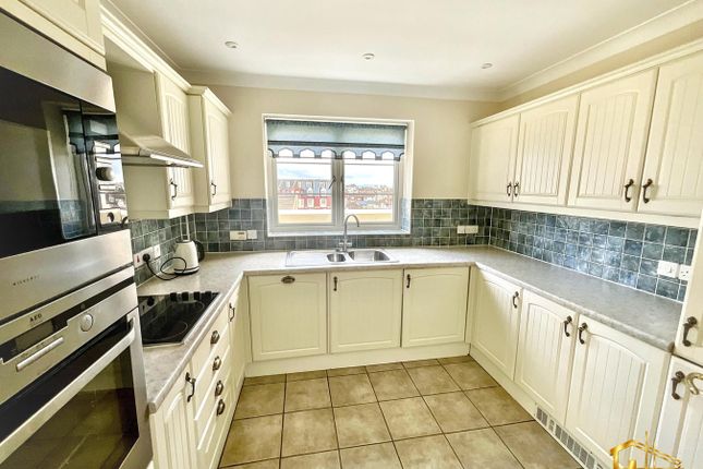 Trafalgar House, 22 Bedford Avenue, Bexhill-on-Sea photo 4