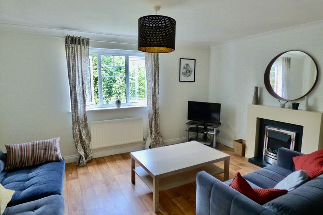 4, Staniland Court, Abingdon photo 2