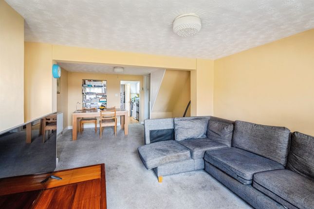 11, Surrey Place, TROWBRIDGE photo 2