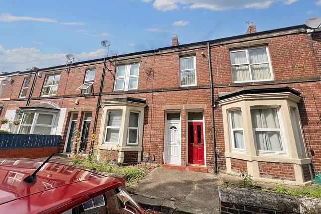 Flat to rent in Holly Avenue, Wallsend