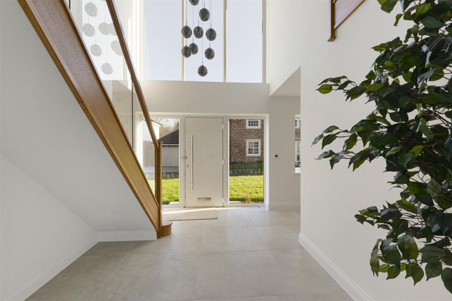 2, Barfield Gardens, West Malling photo 2