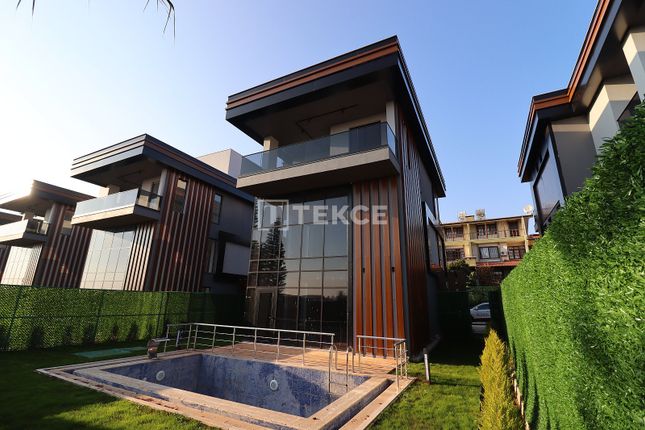Detached house for sale in Çamlıca, Mezitli, Mersin, Türkiye