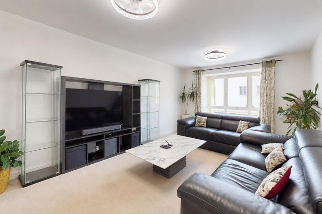 6, Dexter Drive, Milton Keynes photo 4