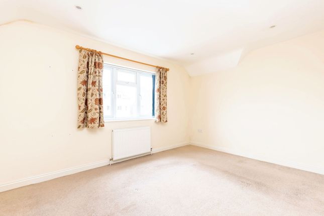 Maisonette for sale in Crawley Road, Witney