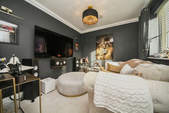 23, Quarry Avenue, Ipswich photo 3