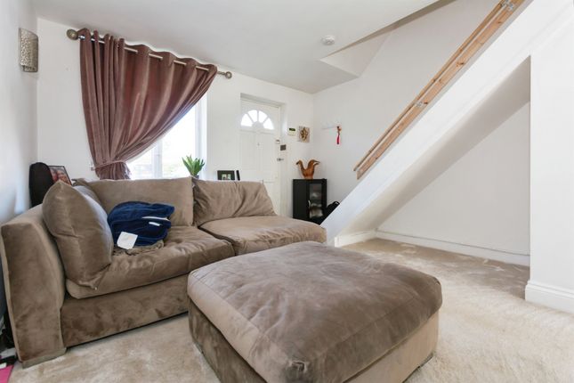 32, Raddlebarn Farm Drive, Birmingham photo 4