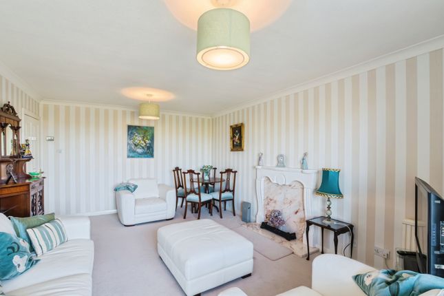 Flat 9, Barton Mansions, 66, North Promenade, Lancashire photo 4