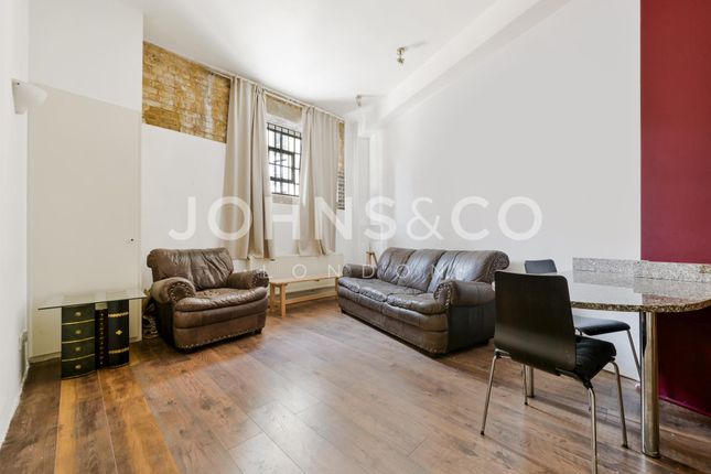 Flat 12 Chandlery House 40, Gowers Walk, London photo 2