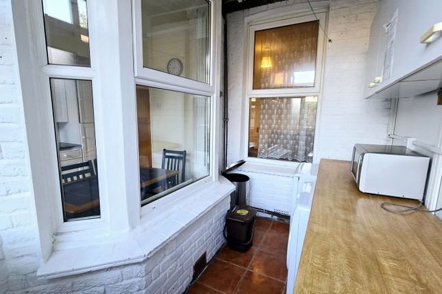 19, Maybury Street, London photo 5