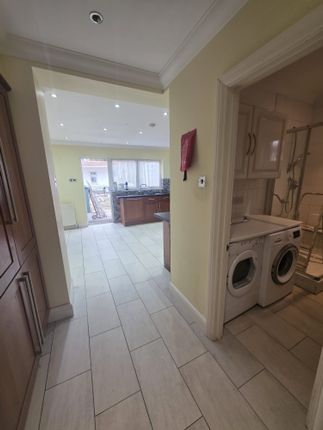 18, Surrey Road, Dagenham photo 5