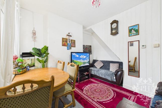 32, Outram Street, Middlesbrough photo 2