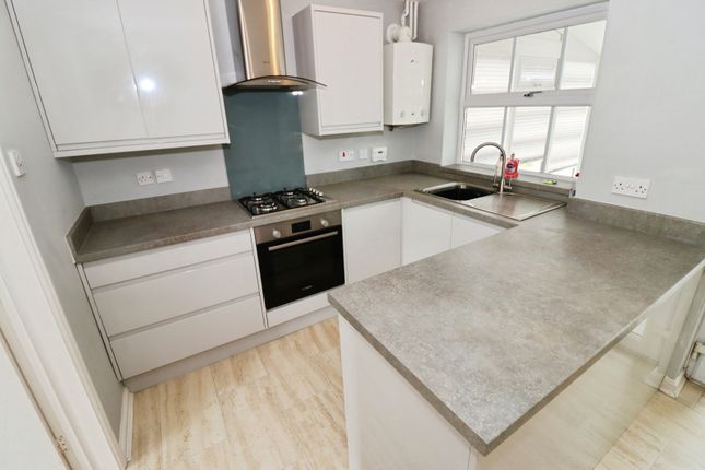 57, Shackleton Avenue, Bristol photo 4