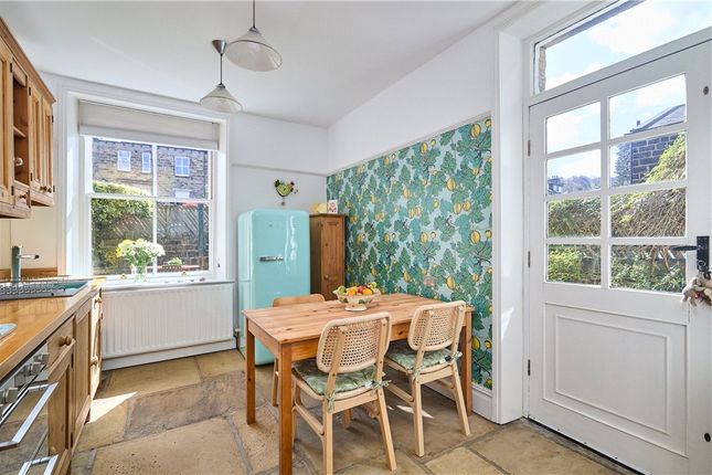 11, Grove Road, West Yorkshire photo 4