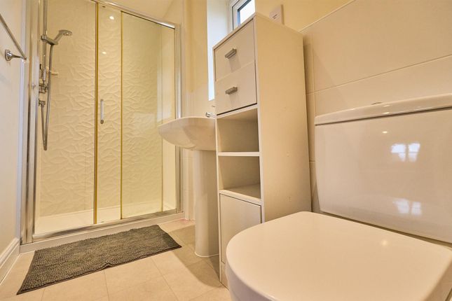 En Suite Shower Room