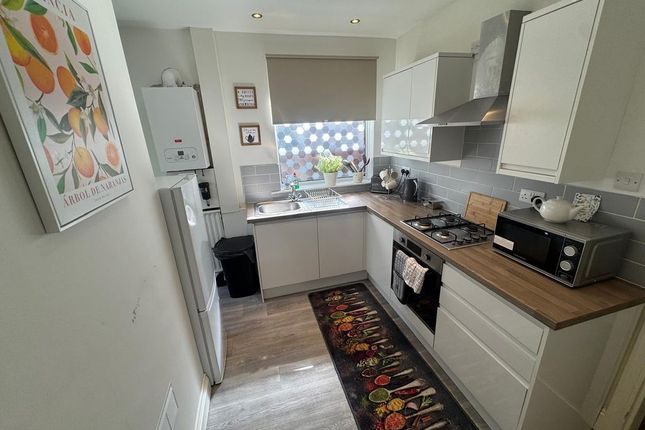 30, Wych Elm Crescent, Newcastle Upon Tyne photo 3