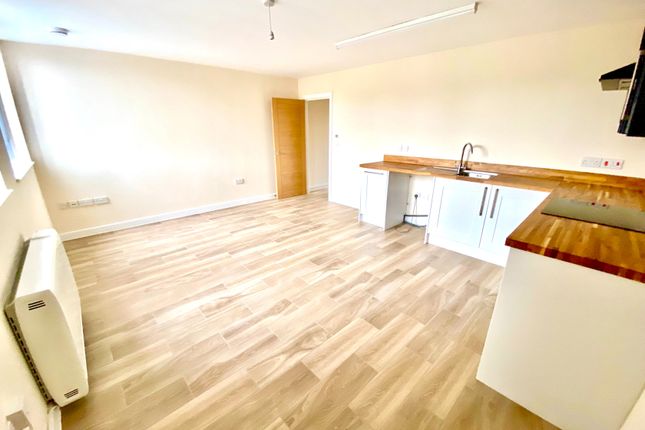 Flat 2, 22, High Street, Aldridge, Walsall photo 4