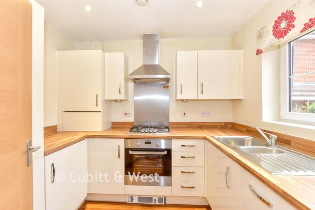 10, Old Brewery Way, Waterlooville photo 4
