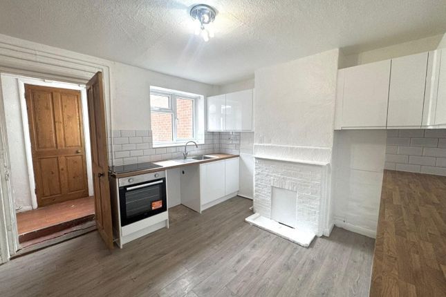 Kitchen 1.Jpg