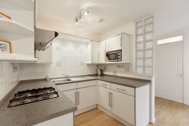 39, Craigieburn Gardens, Glasgow photo 5