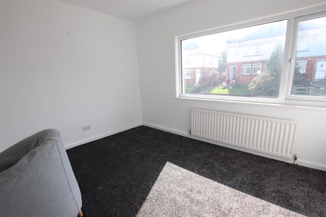 3, Falkland Road, Bradford photo 4