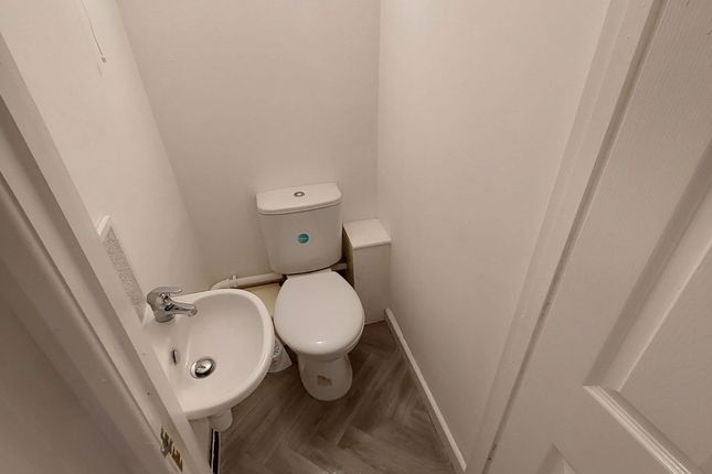 72 Fletcher Road, Stoke-On-Trent photo 5