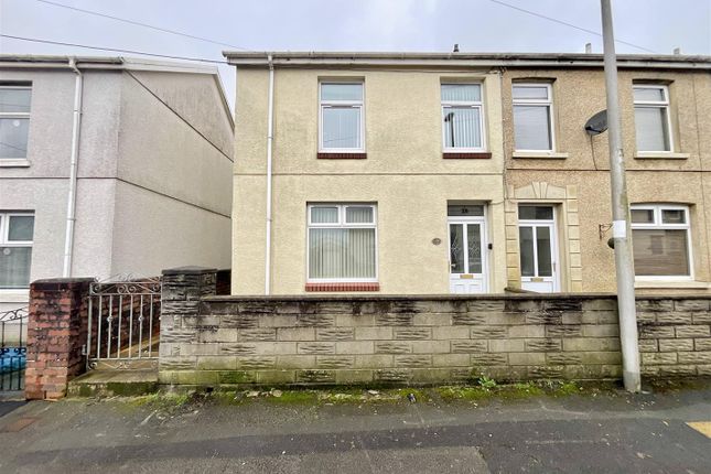 3-bed semi-detached on 38, Ynys Wen, Llanelli, £115,000