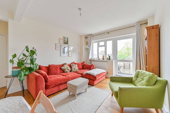 Thumbnail Flat to rent in Redlands Way, Brixton Hill, London