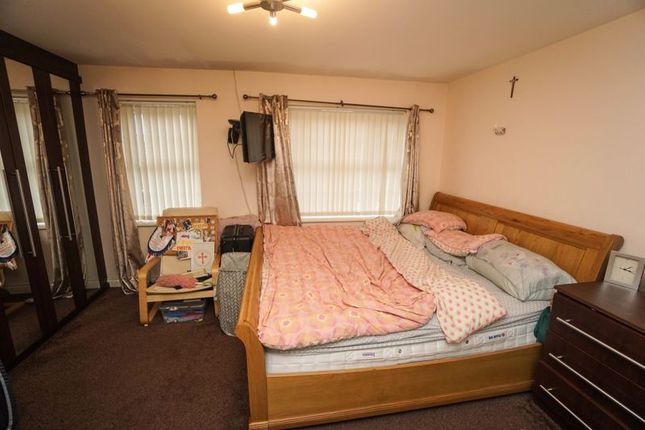 Town house for sale in Hazel Pear Close, Horwich, Bolton