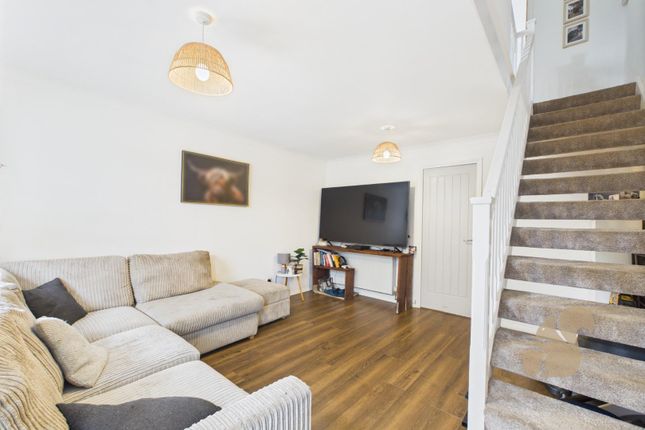 34, Thomas Bell Road, Colchester photo 2