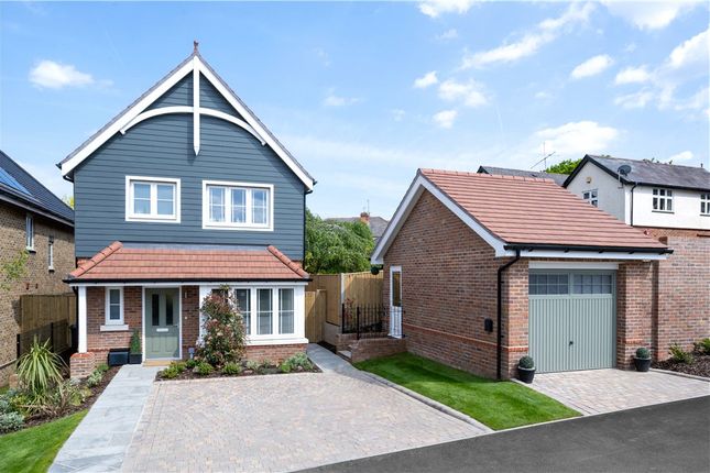 Thumbnail Detached house for sale in Purley Rise, Purley On Thames, Reading