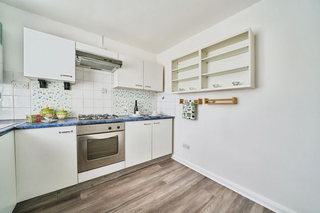 20A,, Florence Street, London photo 4