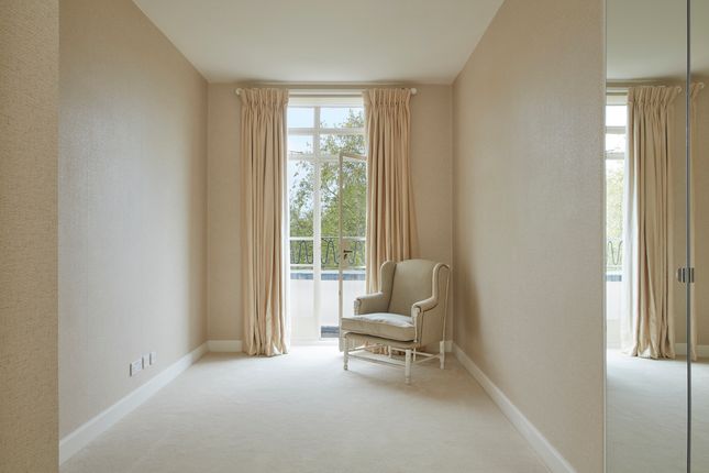 Flat to rent in Eaton Square, London