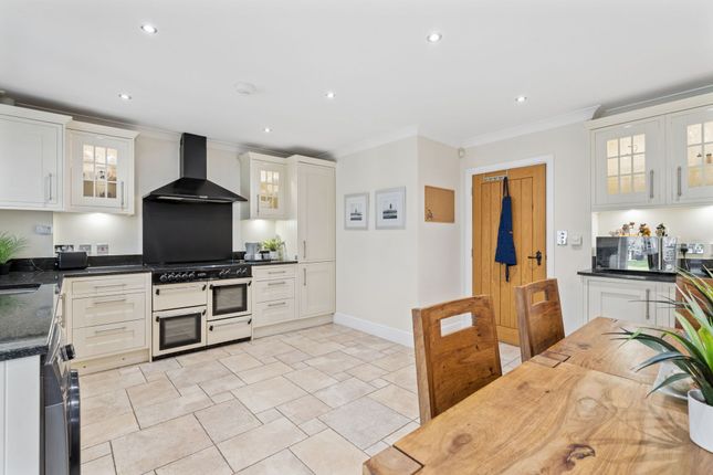 2 Charity Cottages Downley Road, High Wycombe photo 3