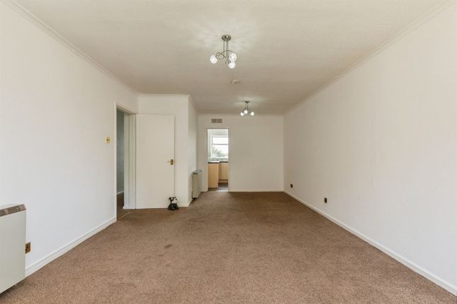 76, Chargrove, Bristol photo 3
