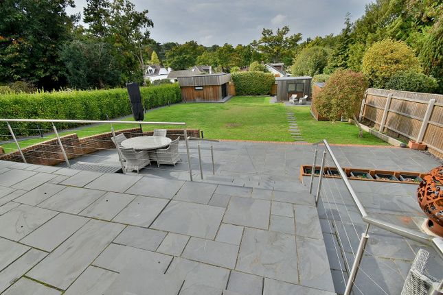 30, Martins Drive, Ferndown photo 2