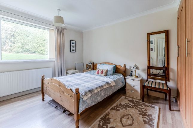 15, Lane End Court, Leeds photo 4