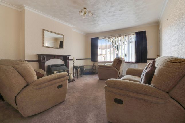 212, TOWNGATE, OSSETT photo 2