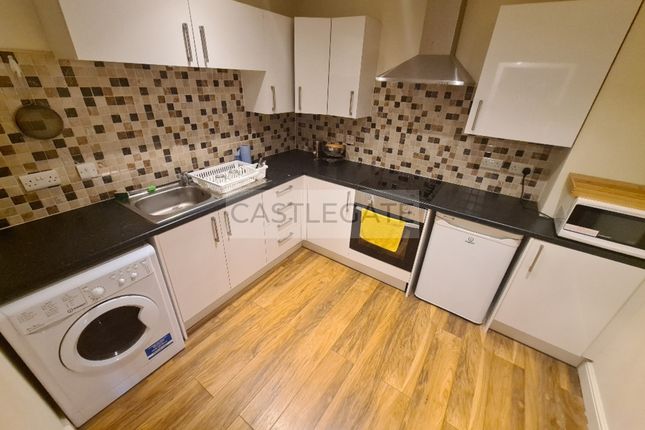 Thumbnail Triplex to rent in Westgate Apartments, Huddersfield