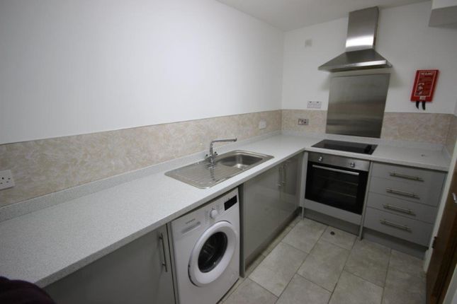 Flat 10, 99, Coventry Street, Worcestershire photo 3