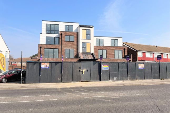 Thumbnail Flat to rent in New Development Of Apartments, Blackfen Road, Sidcup, Kent