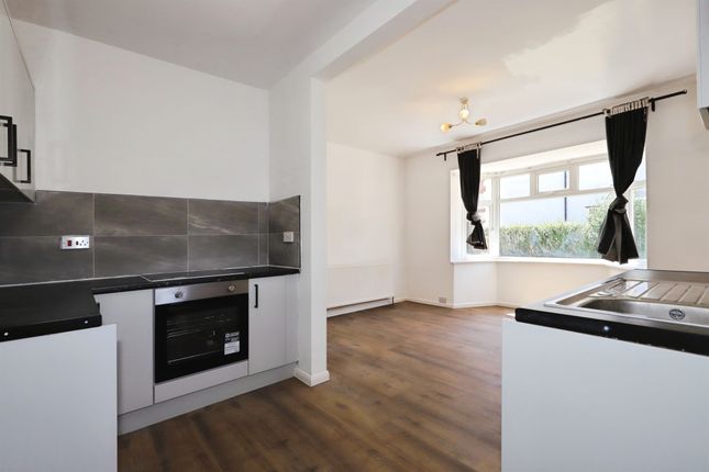 69, Woodhall Road, Wolverhampton photo 3