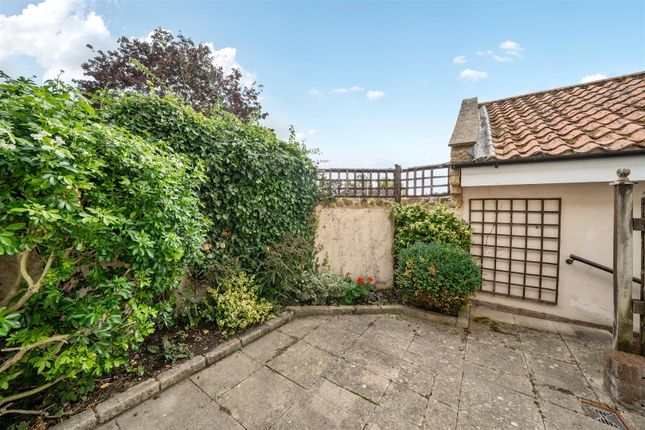 32, Ashcombe Court, Ilminster photo 4