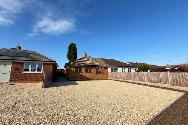 2-bed bungalow on Handsacre Crescent, Rugeley, £1,100/mo