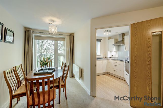 35 Kingfisher Court, South Street, Taunton photo 4
