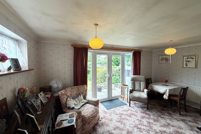 77, Tachbrook Road, Feltham photo 4