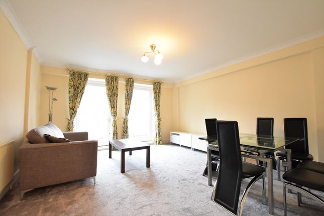 Thumbnail Flat to rent in Lindfield Gardens, Hampstead, London
