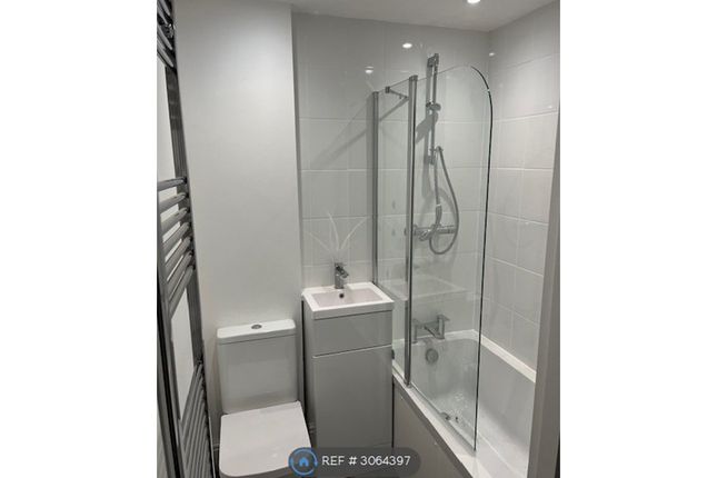 Flat, Northen Grove West Didsbury, Manchester photo 5